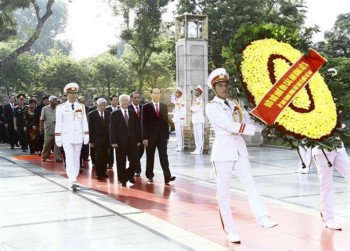 National leaders pay tribute to late leader, martyrs on National Day