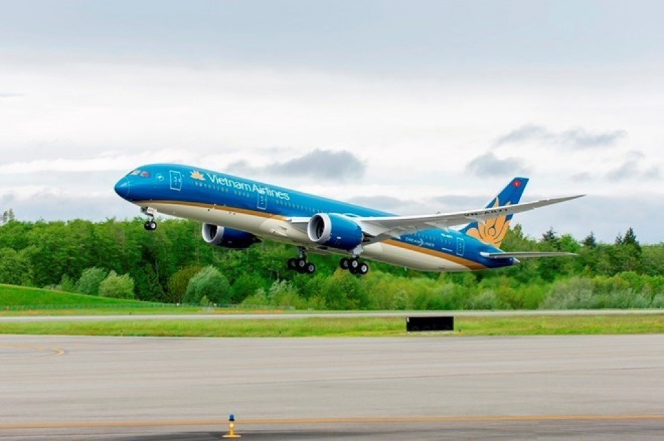 vietnam airlines adds extra flight to philippines for football fans