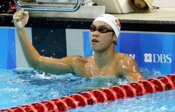 Vietnamese wins two golds at Asian swimming event
