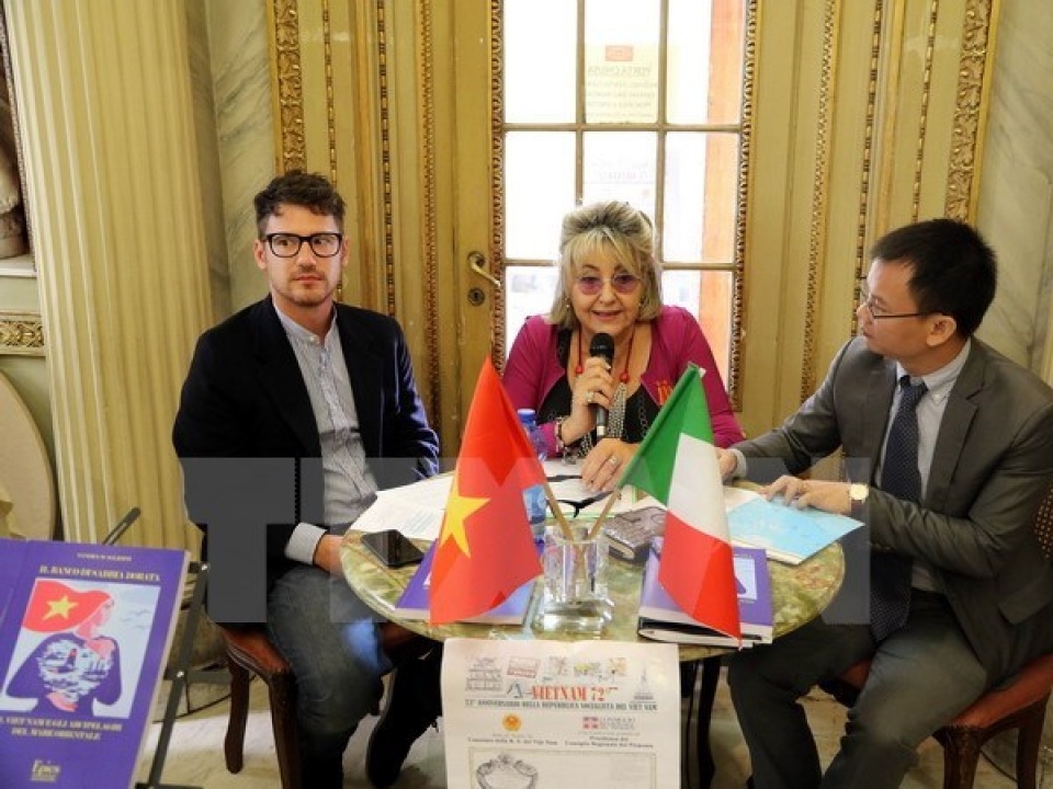 italian scholar debuts book about vietnams island sovereignty