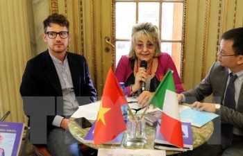 Italian scholar debuts book about Vietnam’s island sovereignty