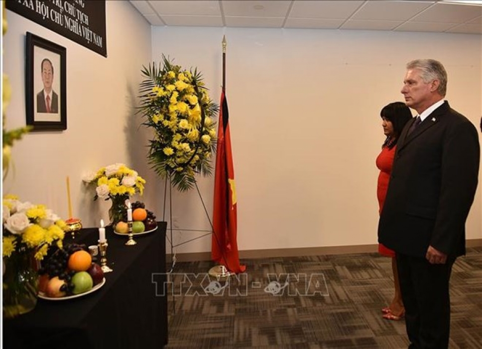 vietnams mission to un opens funeral book for president tran dai quang