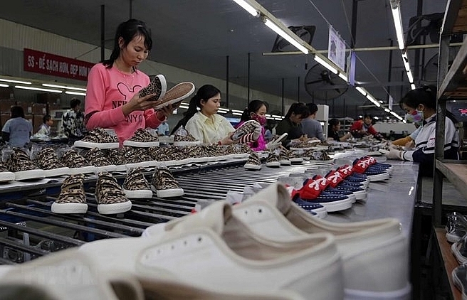 Footwear, handbag exports reel in nearly 14.5 bln USD in eight months