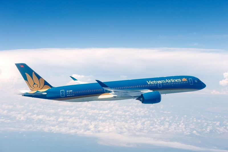 vietnam airlines sells tickets for commercial flight from seoul to ha noi