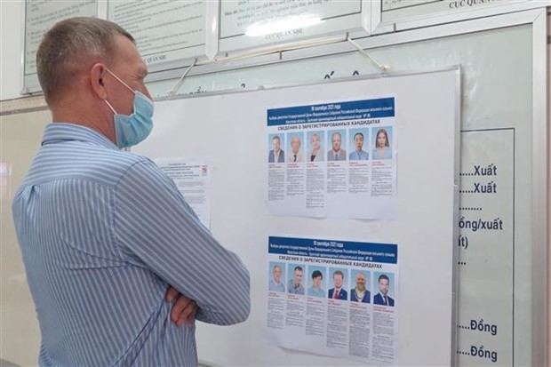 Russian citizens in Khanh Hoa vote in legislative elections amid COVID-19
