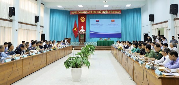 An Giang, Cambodia’s Takeo beef up cooperation