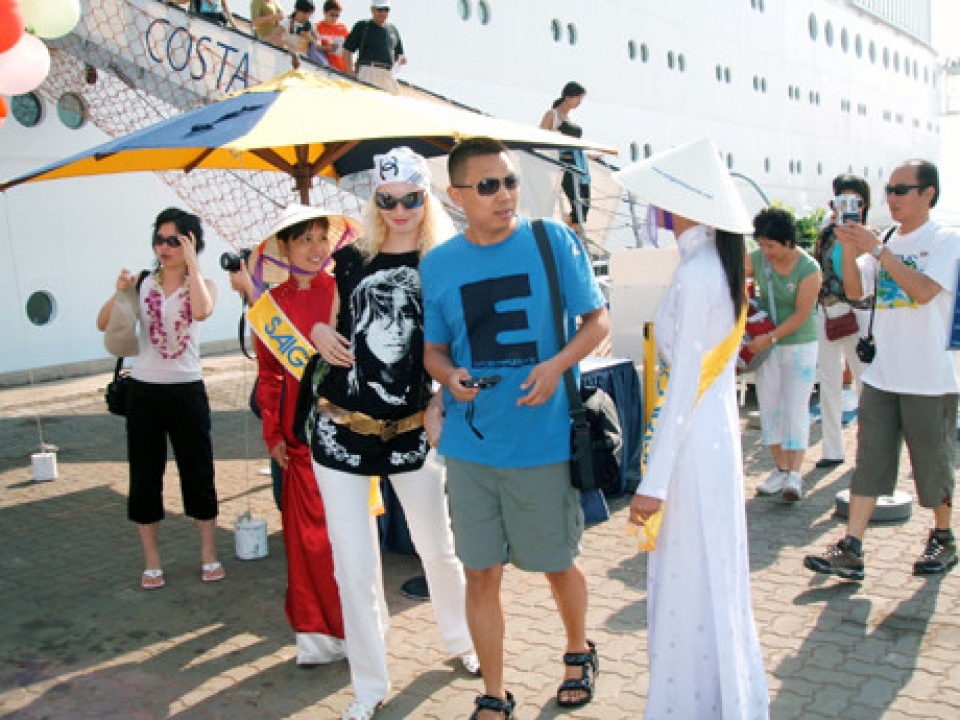 how to make vietnam a major destination for cruise holidays