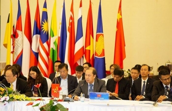 ASEAN, China officials debate recent developments in East Sea