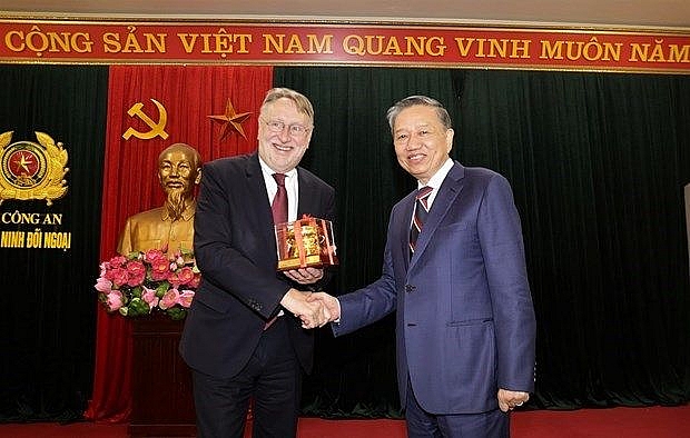 minister of public security delighted at growing vietnam eu ties
