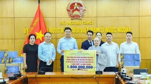 Buddhist cultural centre offers COVID-19 aid to Vietnamese community in RoK