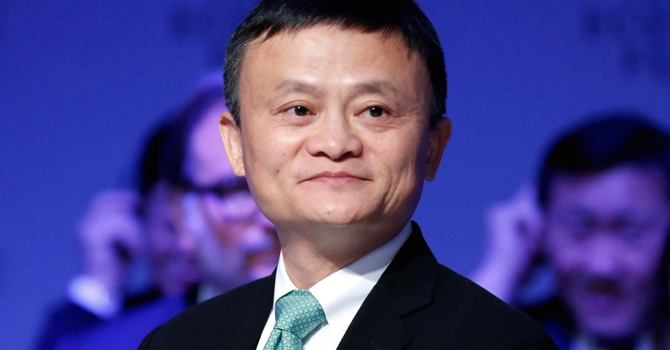 billionaire jack ma talks with vietnamese students