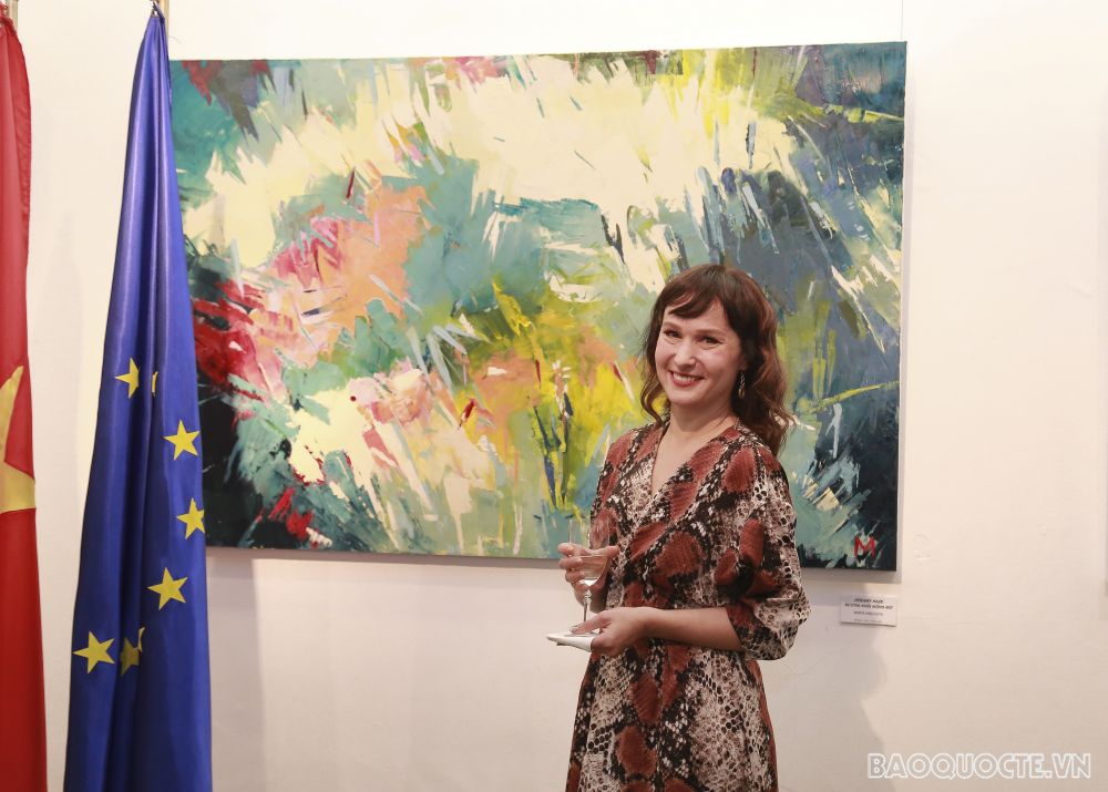 Polish painter expresses love for Viet Nam