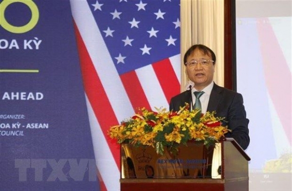 Viet Nam, US eye stronger trade ties