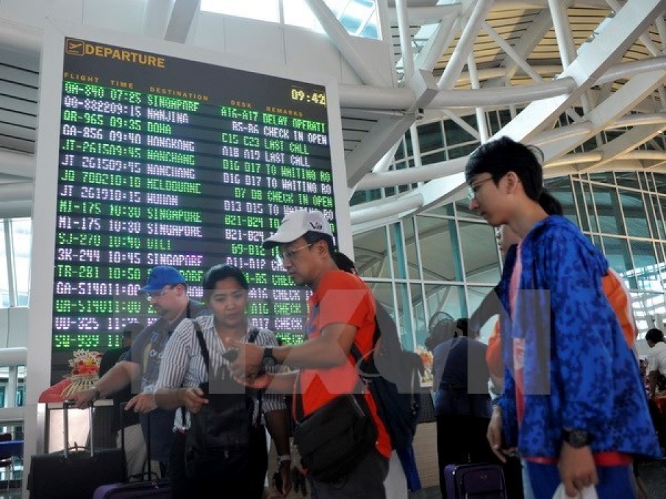 Vietnamese in Bali supported to leave volcano Agung area vietnamese in bali supported to leave volcano agung area