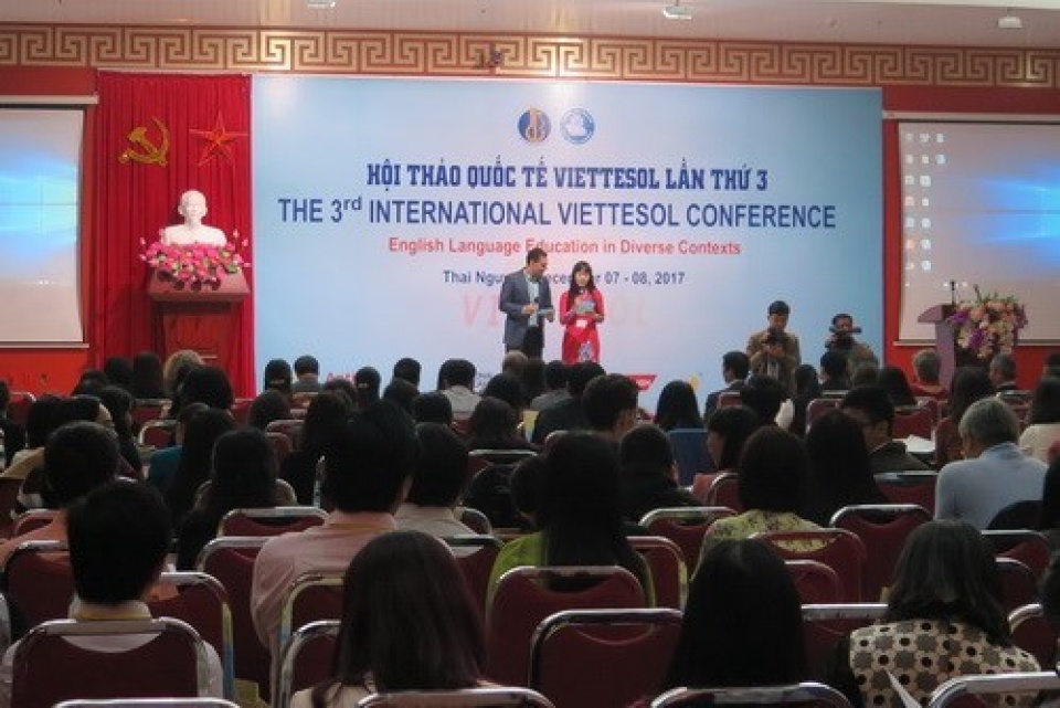 intl conference on english training held in thai nguyen