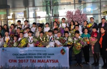 Vietnam students bag medals at international competitions