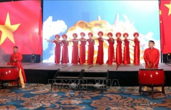 Vietnam – China friendship gala night runs in HCM City