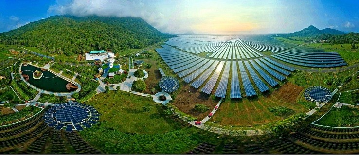 An Hao is praised as one of the most beautiful solar power plants in Vietnam, an outstanding work of An Giang province.