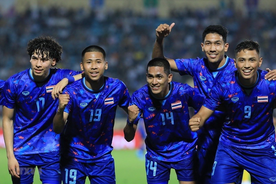 Thailand's gold-medal quest in the men's football tournament at the 31st Southeast Asian Games has been boosted by the presence of established overage players like three-time AFF Suzuki Cup champion Kawin Thamsatchanan