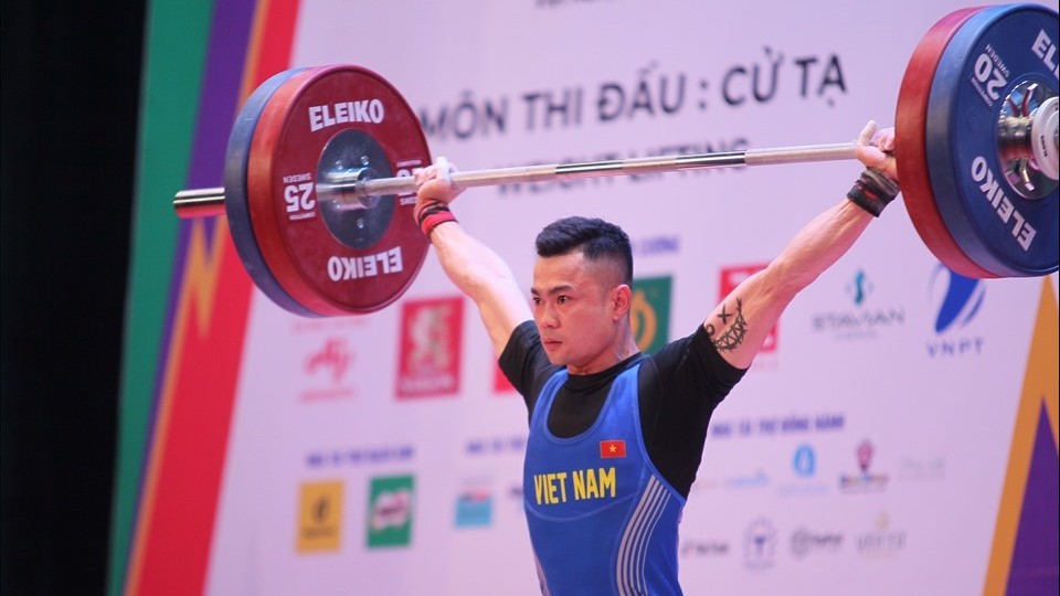 SEA Games 31: Vietnamese weightlifting player broke 2 record in 3 minutes