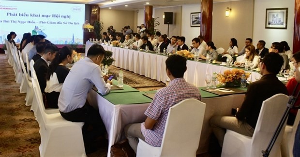 Ho Chi Minh City banks and tourism businesses discuss solutions to help the later access loans with an interest rate subsidy of 2% under Government support policies. (Photo: VNA)