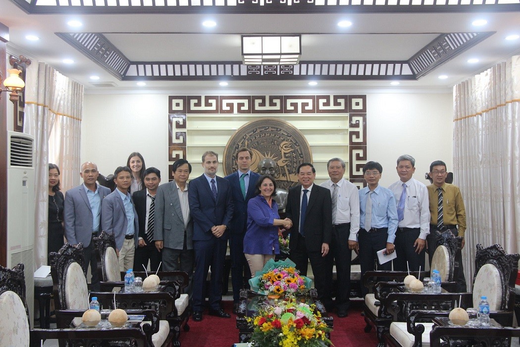 Mr. Tran Ngoc Tam, Chairman of the People's Committee of Ben Tre received the delegation of Spanish Embassy in Viet Nam