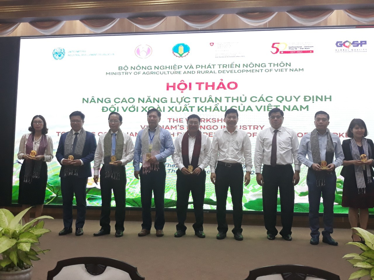 Delegates at the workshop on improving compliance with regulations for Vietnamese mango exports, taking place in Dong Thap on April 12, 2021.