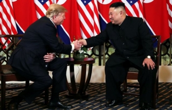 US, DPRK leaders begin second day of summit in Hanoi