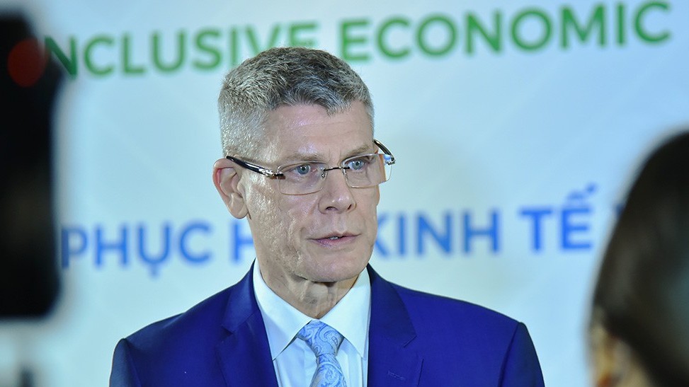 Viet Nam need recover economy in a sustainable way: UNDP senior international economist
