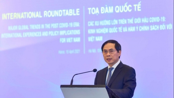 Experts discuss post-COVID-19 global major trends, recommendations for Viet Nam