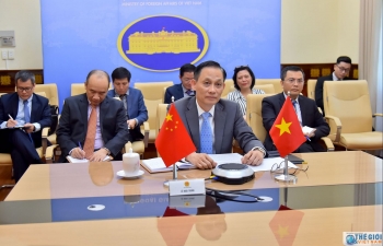 Vietnam, China discuss ways to foster bilateral cooperation amid COVID-19 pandemic