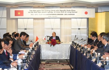 PM Phuc encourages Kansai companies to expand investment in Vietnam