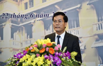 Vietnam, Canada hold first political consultation