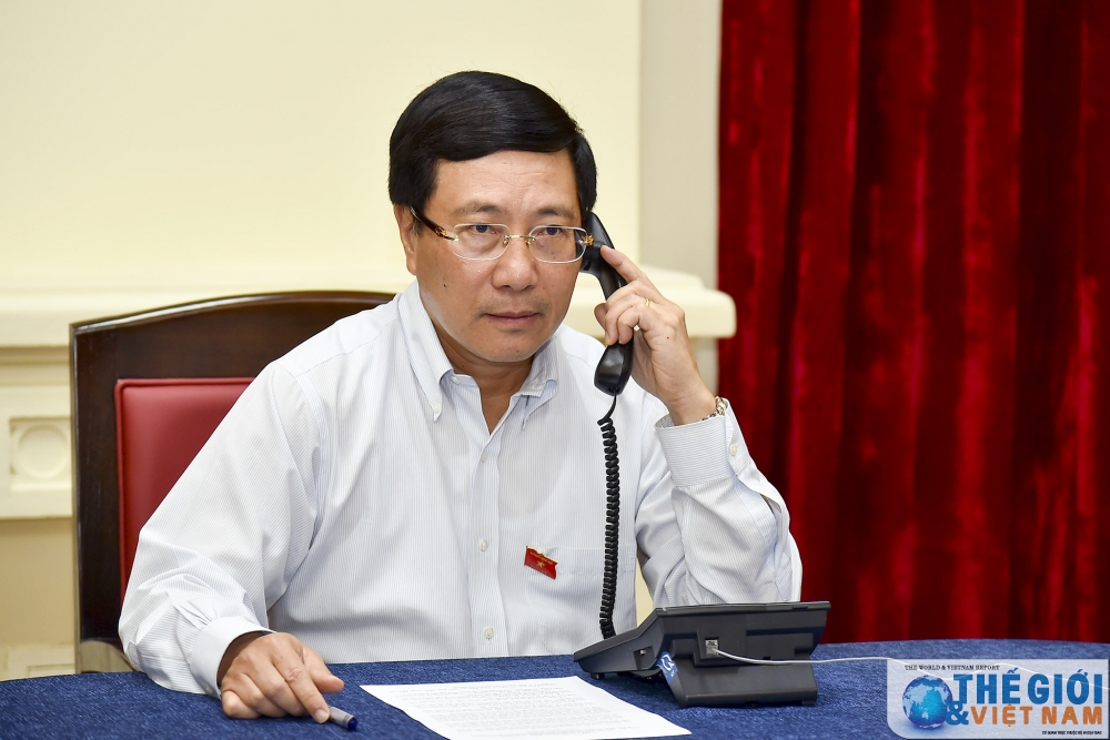 deputy pm fm minh holds telephone talks with singaporean fm