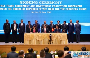 Vietnam, EU sign free trade, investment protection agreements