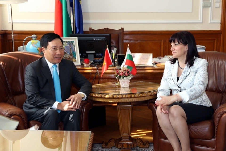 deputy pm pham binh minh enhances cooperation with bulgaria