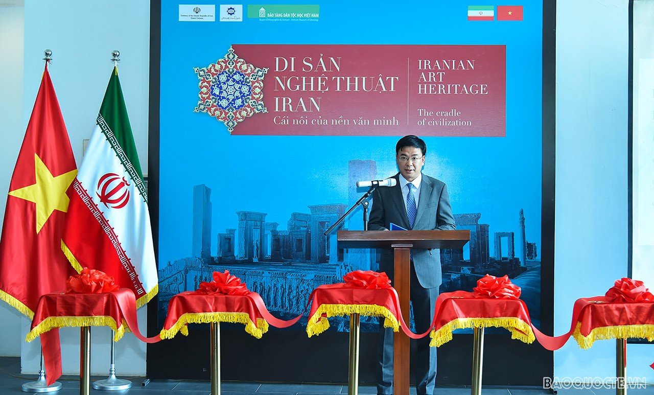 Iranian unique culture and art introduced to Vietnamese public
