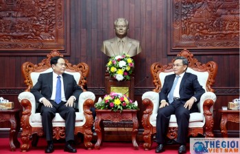 Vietnamese, Lao fronts discuss enhancing ties