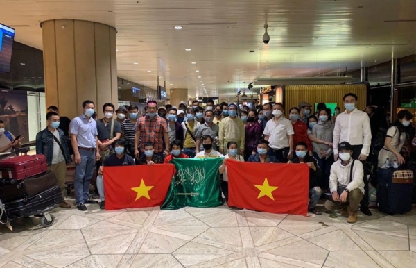 Vietnamese Embassies work together to bring home over 270 citizens from Cyprus, Saudi Arabia