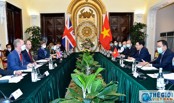 Vietnam, UK to develop strategic partnership to higher level: officials