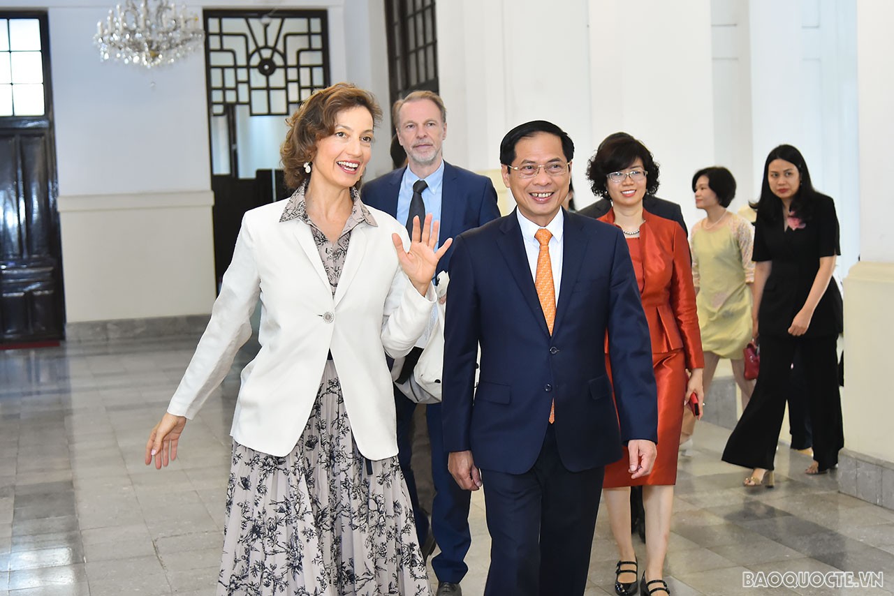 FM Bui Thanh Son receives UNESCO Director General FM Bui Thanh Son receives UNESCO Director General