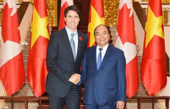PMs Nguyen Xuan Phuc, Justin Trudeau hold talks