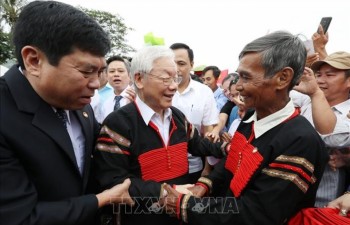 Party, State leader attends solidarity festival in Dak Lak province