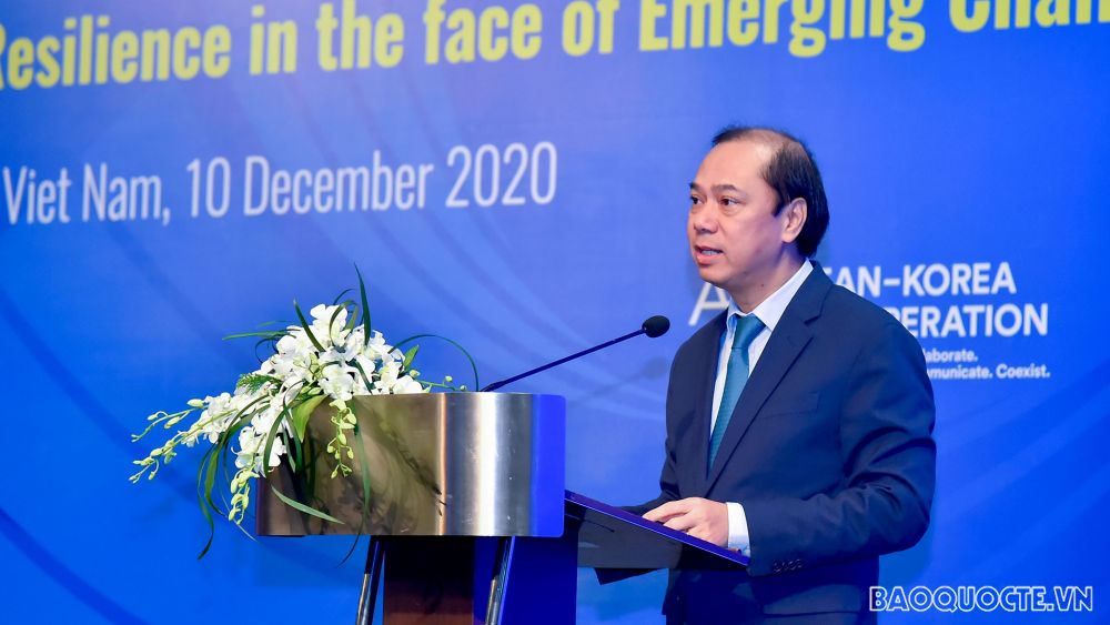 Vietnam, China co-chair 18th East Asia Forum